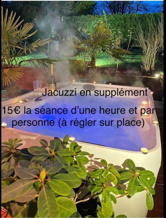 Апартаменти Le Jacuzzi De Marie Туркуен Екстер'єр фото